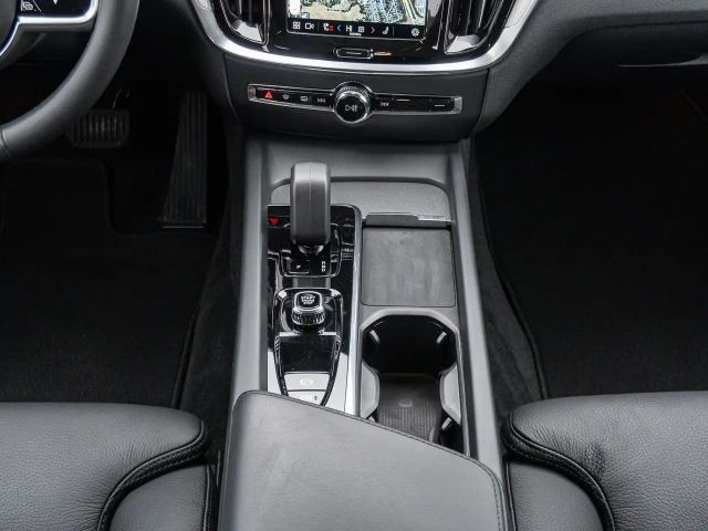 Volvo V60 Cross Country AWD Plus