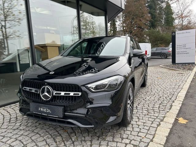 Mercedes-Benz GLA 200 GLA 200 d
