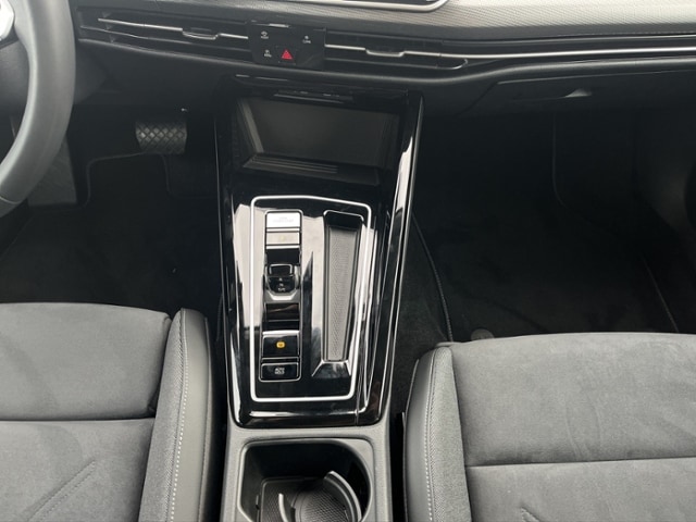 Volkswagen Golf 1.5 eTSI DSG Golf VIII