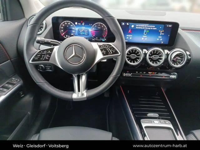Mercedes-Benz GLA 180 GLA 180