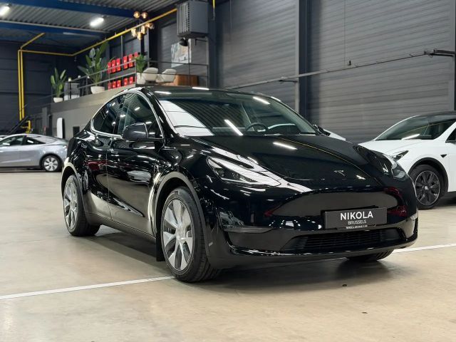Tesla Model Y AWD Long Range