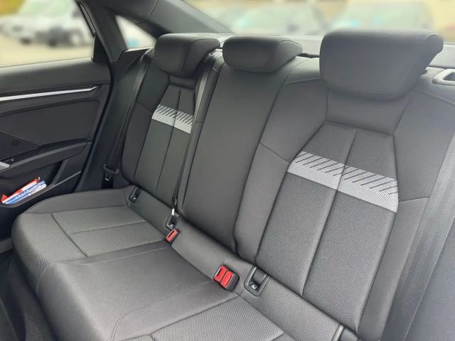 Audi A3 30 TFSI Sedan