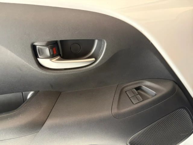 Toyota Aygo Hatchback Play Team D X-play