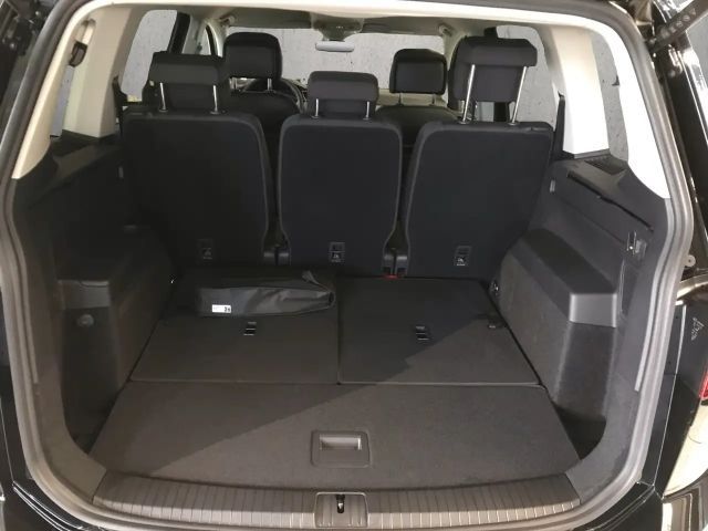 Volkswagen Touran 1.5 TSI DSG R-Line Sport