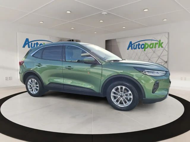Ford Kuga Hybrid Titanium
