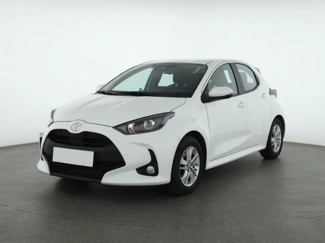 Toyota Yaris Hatchback Team D