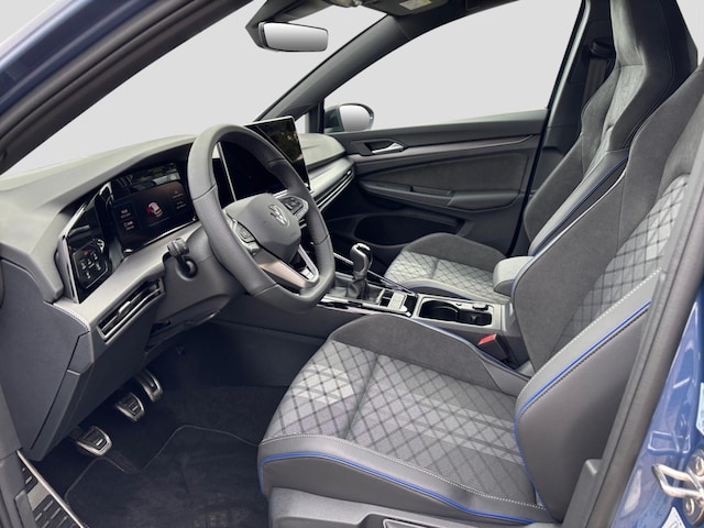 Volkswagen Golf 1.5 TSI Golf VIII Plus R-Line