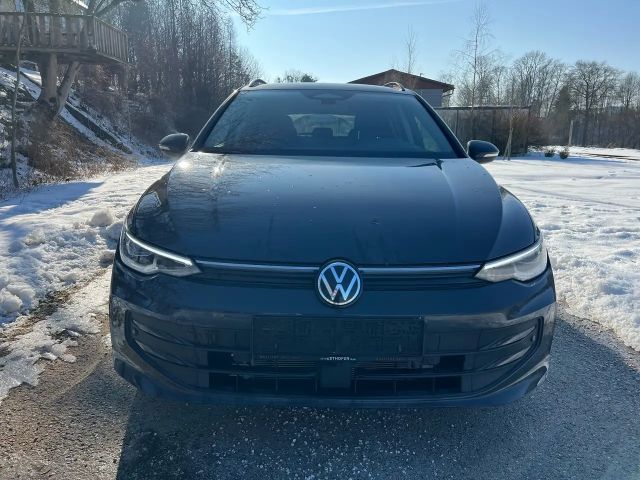 Volkswagen Golf 1.5 eTSI Variant