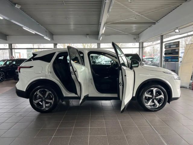 Nissan Qashqai 1.3 Connecta LED+KEYLESS+360°+ACC+VC uvm