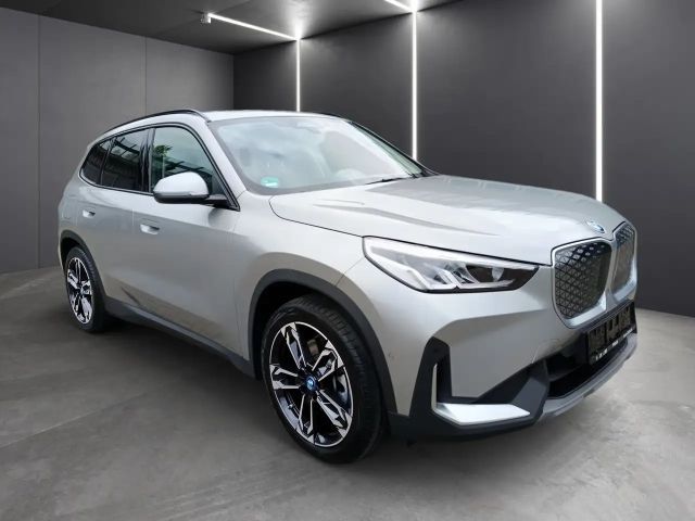BMW iX1 xDrive30