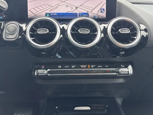 Mercedes-Benz GLA 220 4MATIC GLA 220 d