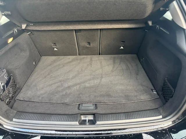 Mercedes-Benz B 180 Sedan