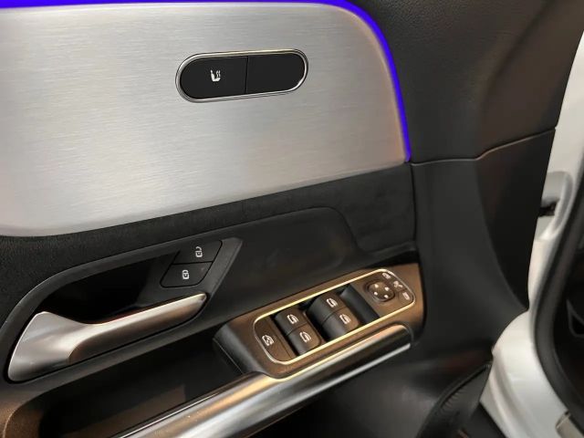 Mercedes-Benz GLA 250 4MATIC AMG Line