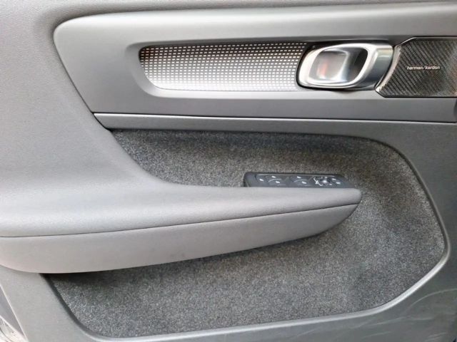 Volvo XC40 R-Design T3