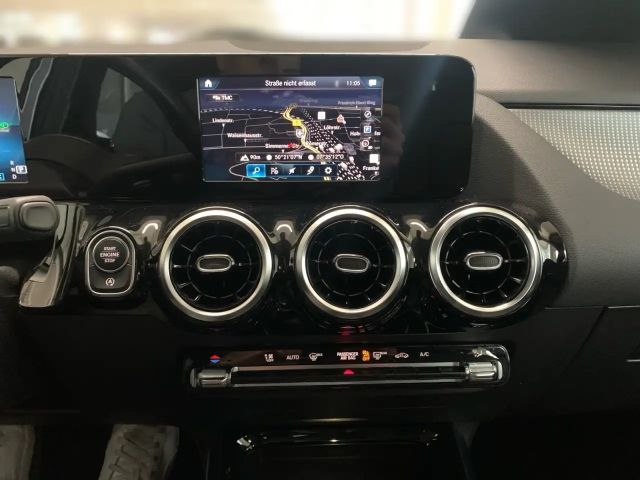 Mercedes-Benz GLA 200 Progressive