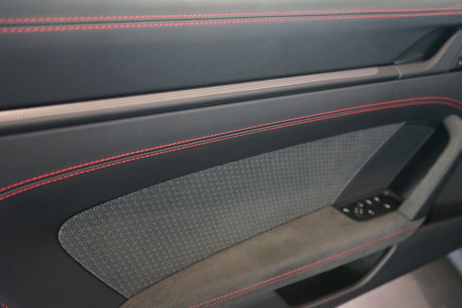 Porsche 911 992 Cabriolet Carrera GTS