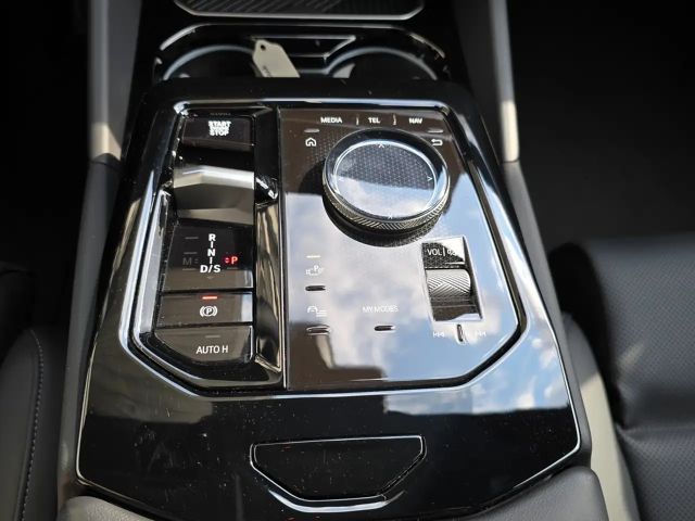 BMW 520 520i M-Sport Sedan