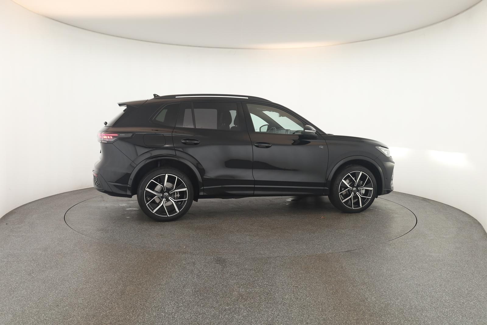 Volkswagen Tiguan 2.0 TSI DSG IQ.Drive R-Line