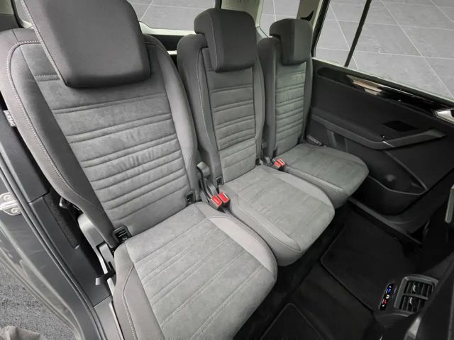 Volkswagen Touran 1.5 TSI DSG Highline