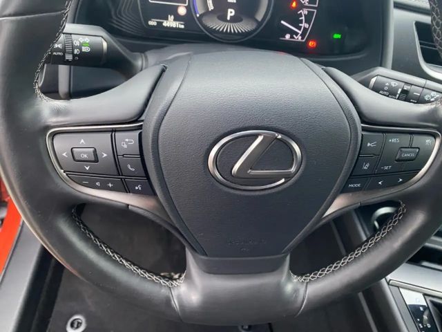 Lexus UX 250h Style Edition