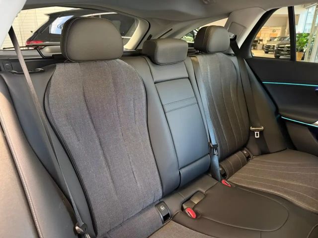 Mercedes-Benz E 220 AVANTGARDE E 220 d Estate