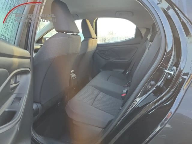 Toyota Yaris Hatchback Hybride Team D