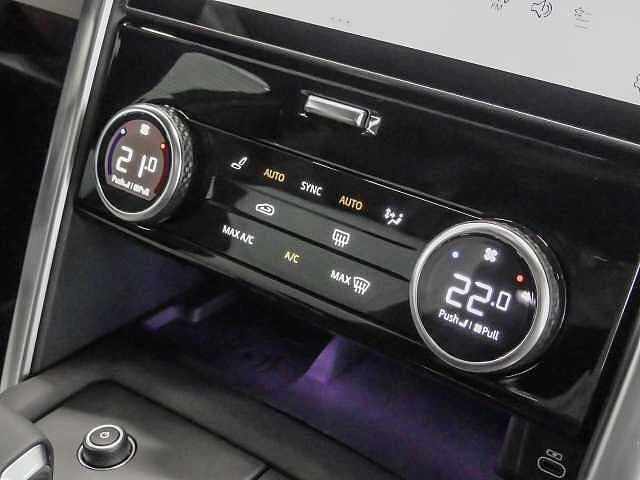 Land Rover Discovery D300 Dynamic SE