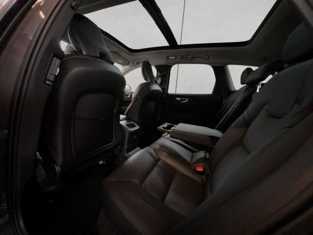 Volvo XC60 Dark Plus