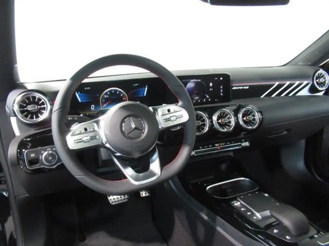 Mercedes-Benz A 35 AMG 4MATIC AMG Line