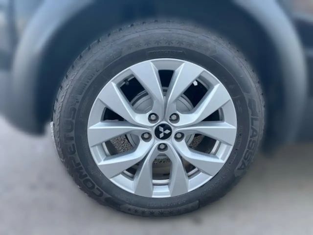 Mitsubishi ASX Invite