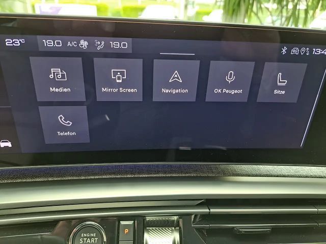 Peugeot E-3008 73Kwh