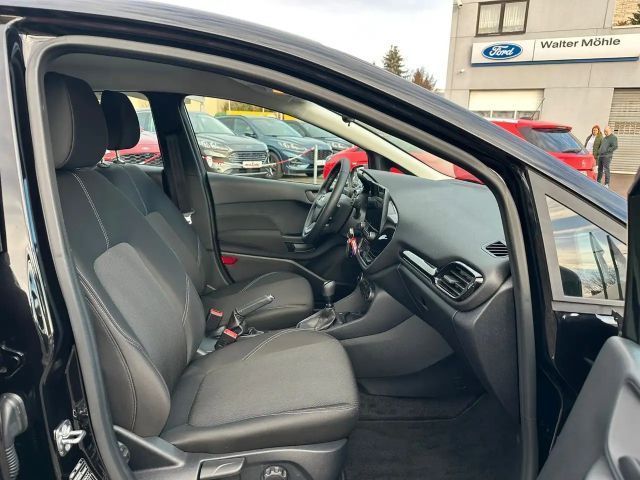 Ford Fiesta C&C *LED/ Navi/ Kamera/ Winter-P.*