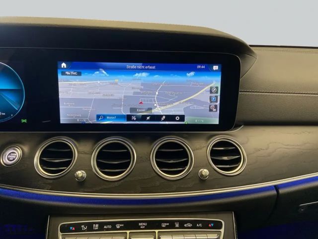 Mercedes-Benz E 300 E 300 e