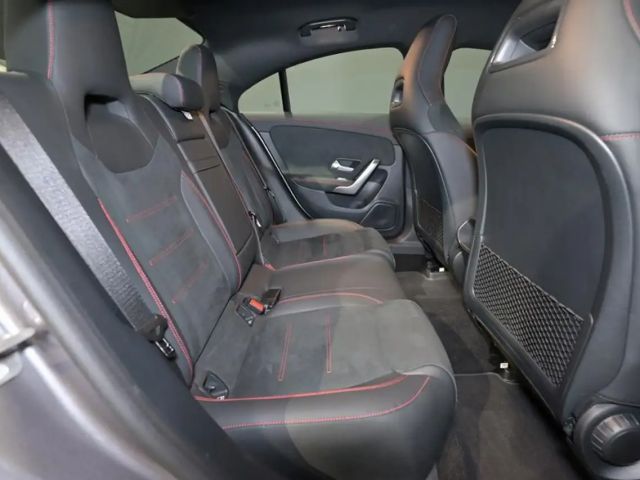 Mercedes-Benz CLA 200 Coupé