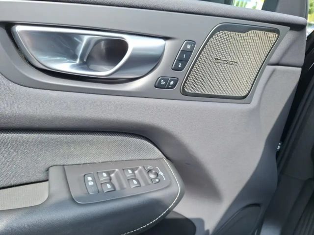 Volvo XC60 Dark Plus