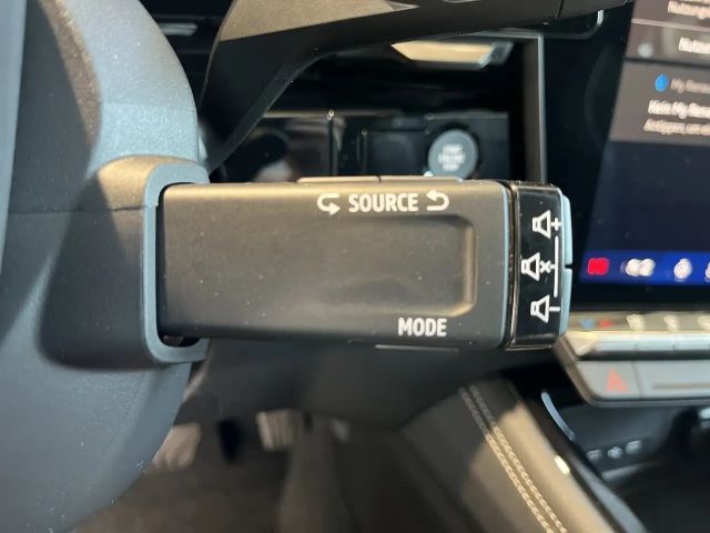 Renault Espace E-Tech Hybrid Iconic