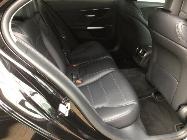 Mercedes-Benz C 200 AVANTGARDE Sedan