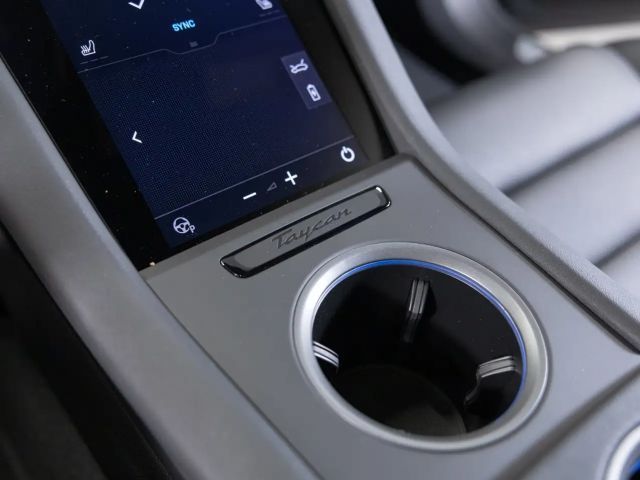 Porsche Taycan 4 Cross Turismo