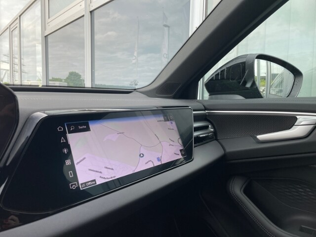 Audi A6 Avant Quattro S-Tronic