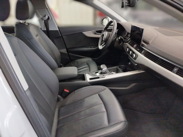 Audi A4 40 TFSI Avant S-Tronic