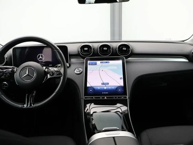 Mercedes-Benz C 180 AVANTGARDE Sedan