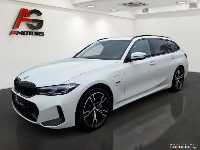 BMW 330 330e Touring xDrive