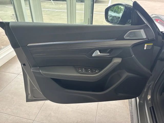 Peugeot 508 Hybrid4 SW