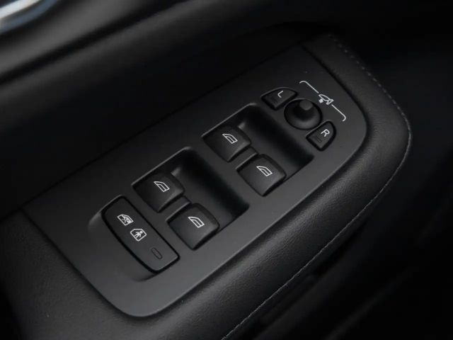 Volvo V60 AWD Dark Hybrid Plus