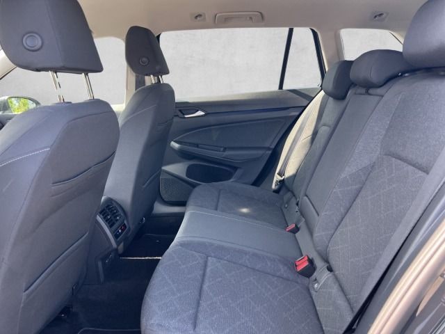 Volkswagen Golf 1.0 TSI Life Variant