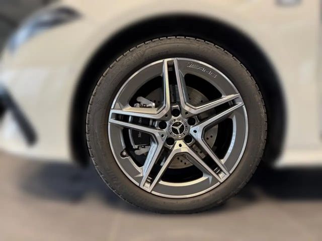 Mercedes-Benz A 250 A 250 e AMG Line
