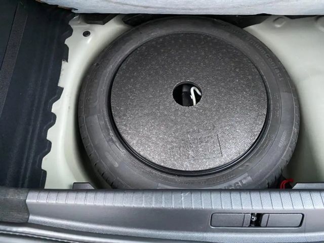 Peugeot 208 ALL PT100