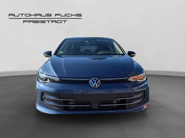 Volkswagen Golf 1.5 eTSI Golf VIII Life