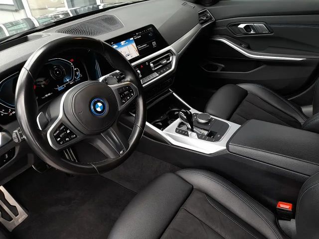 BMW 330 330e M-Sport Touring