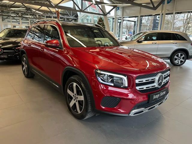 Mercedes-Benz GLB 200 4MATIC GLB 200 d